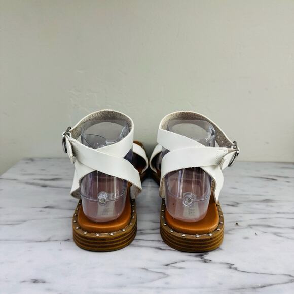 Steve Madden White Slip On Flat Sandals Women’s Size 7.5 - Picture 5 of 9